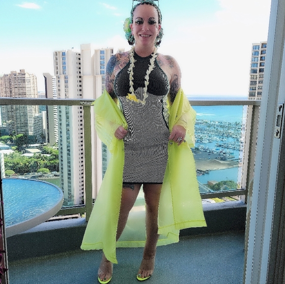 IVY PARK x Adidas SOLD OUT Neon Yellow Nylon Organza Jacket - Picture 12 of 14